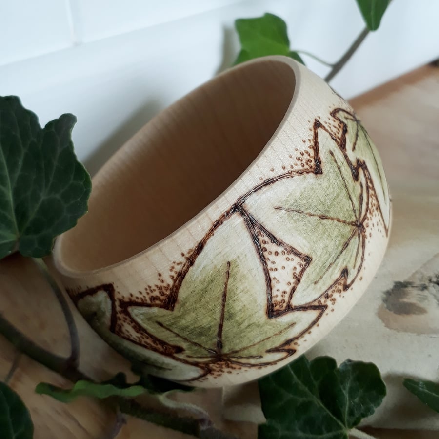 Pyrography ivy wooden bangle 