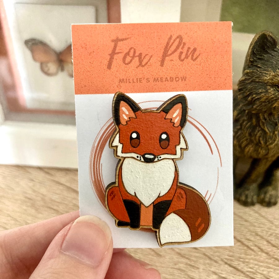 Fox pin badge brooch