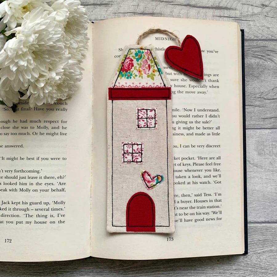 Bookmark, tall house design