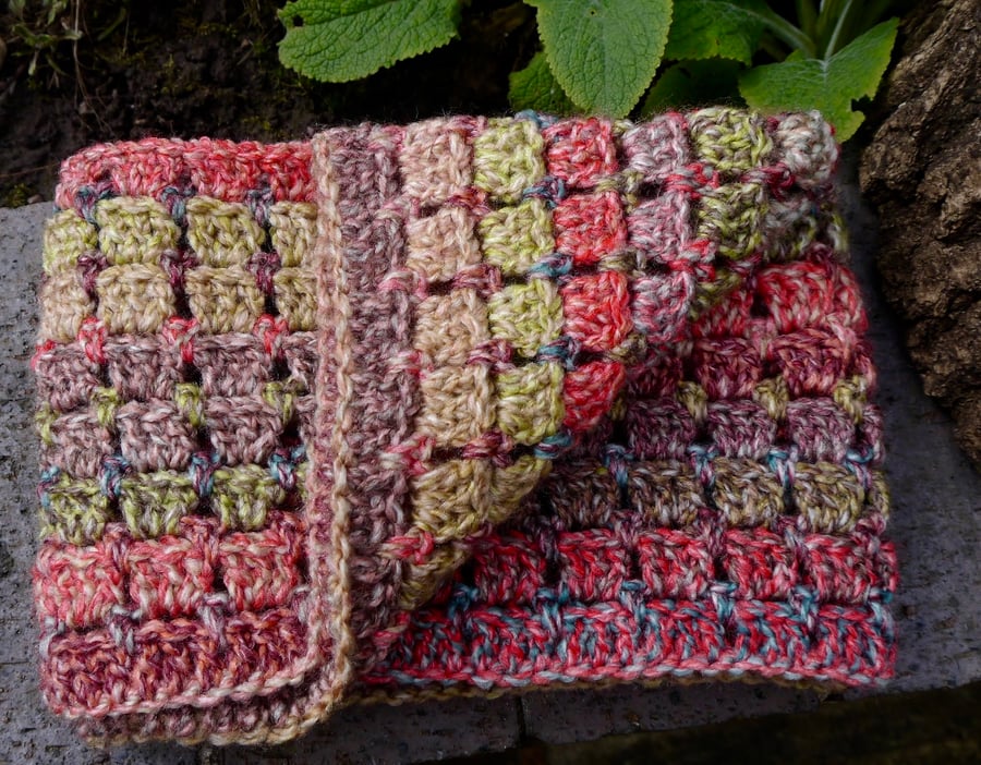 Spring Crochet Scarf, Cowl