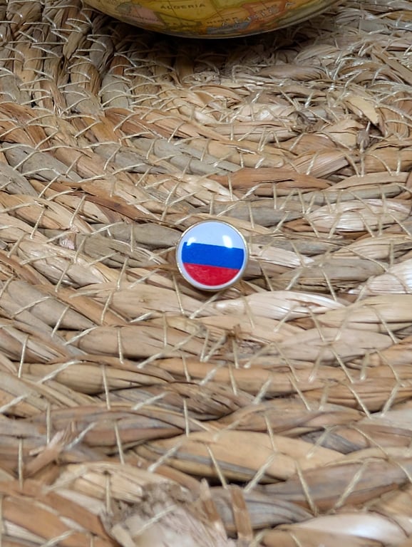 Russia Flag Map Pin – European & Asian Travel Map Push Pin for Wooden Maps