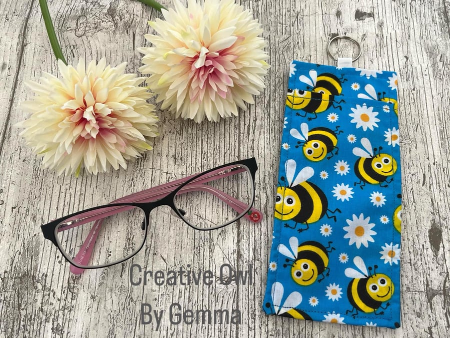Fabric glasses pouch for lanyards bee design teacher nurse doctor