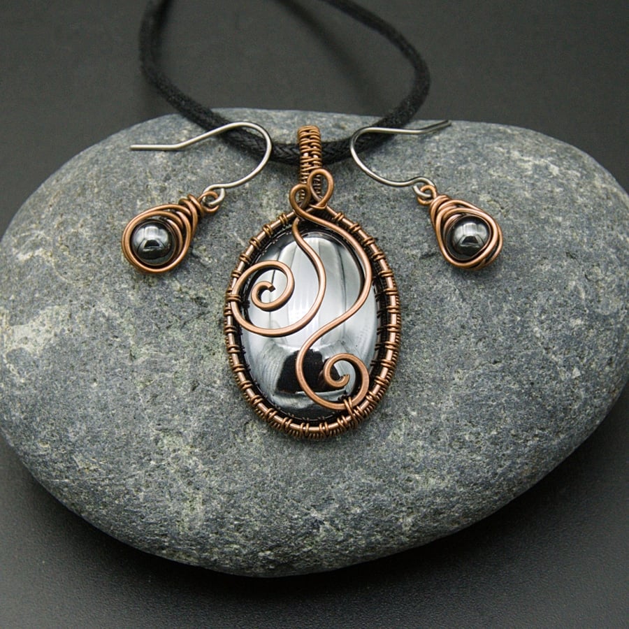 Copper Wire Weave Wrapped Haematite Pendant & Matching Drop Earrings