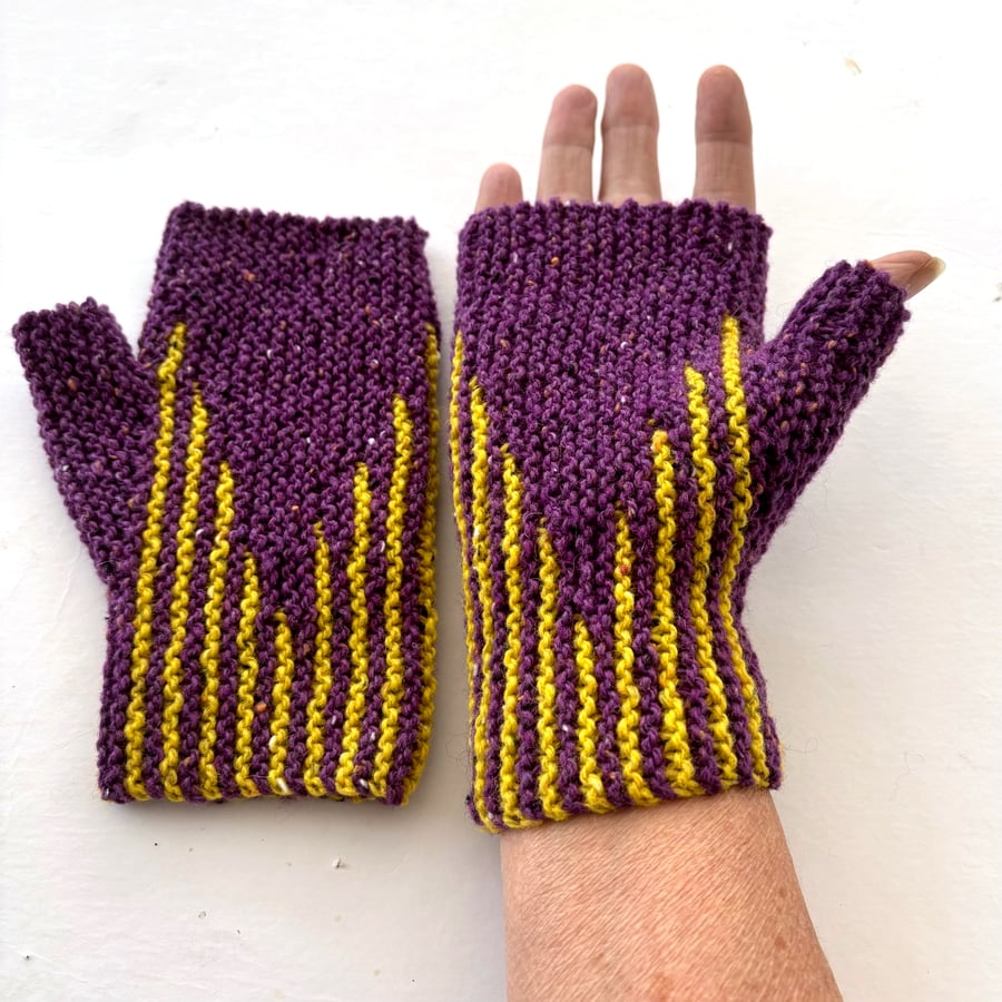Purple Striped Knitted Gloves