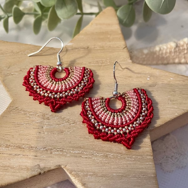 Dangle fan design beaded macrame drop earrings 