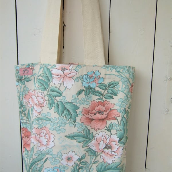 Tote Bag in Vintage Floral Fabric
