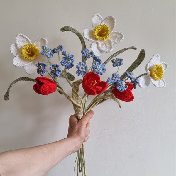 large spring crochet flower bouquet 