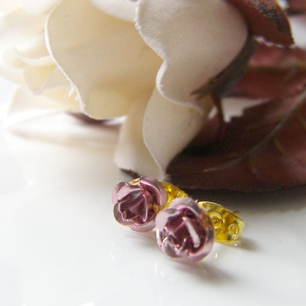 Dainty Pink Rose Earrings - PRETTY IN PINK