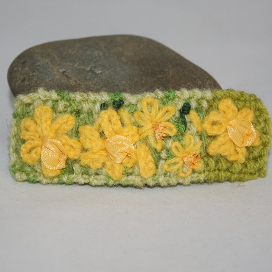 Embroidered Barrette - Daffodils