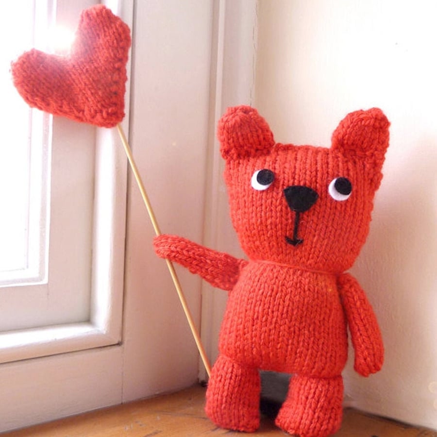 Red Teddy Bear With Heart Knitting Pattern