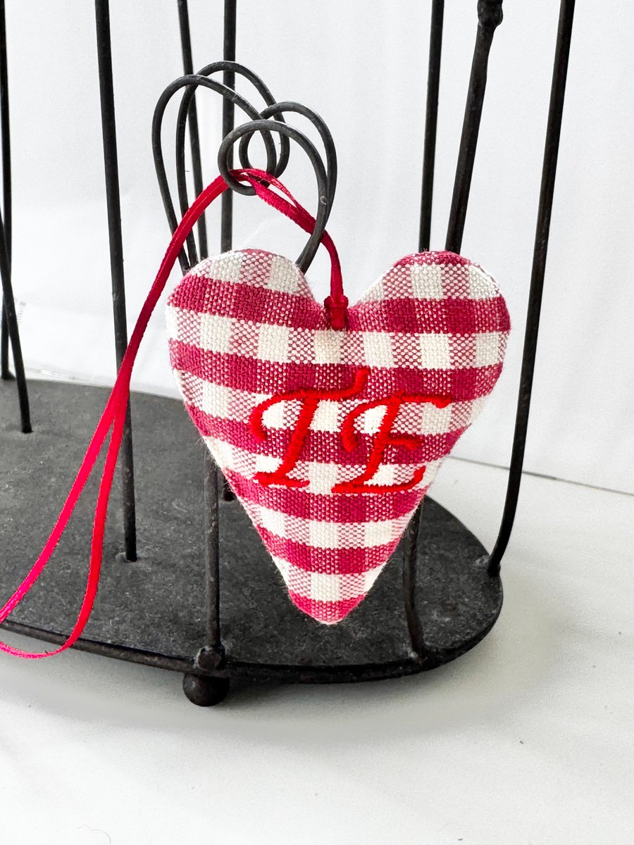 SALE ITEM - MINI HEART - 'TE' in red gingham