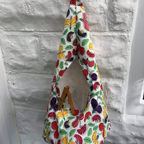 Lined White Floral Peg Bag with carabiner clasp