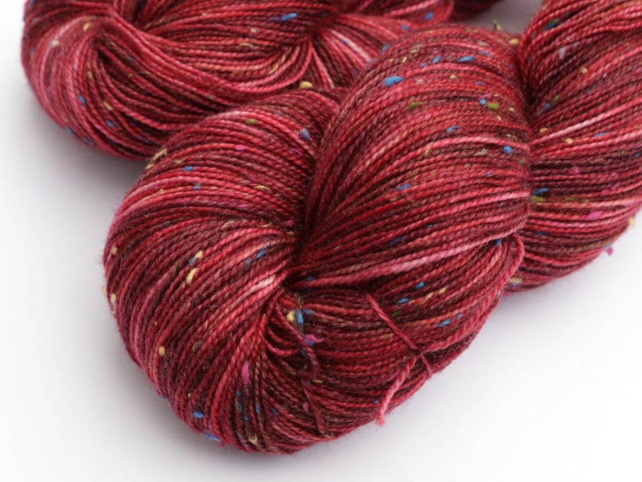 SALE: Rouge - Superwash neppy 4 ply yarn