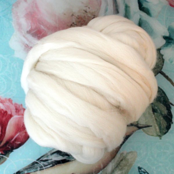 Cheviot English Wool Tops 500g 1.1lb White Natural Undyed for felting spinning