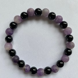 Black obsidian and unpolished amethyst 8mm beaded bracelet. 