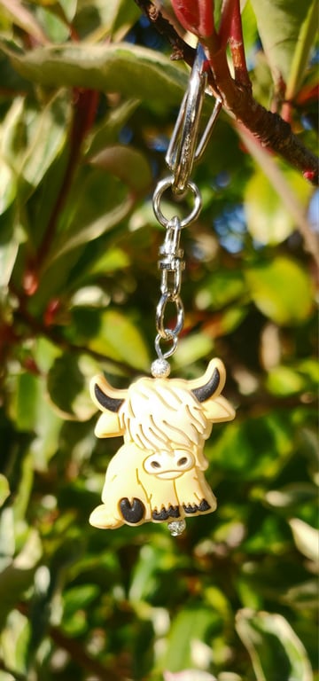 Highland Cow bag charm - light brown 