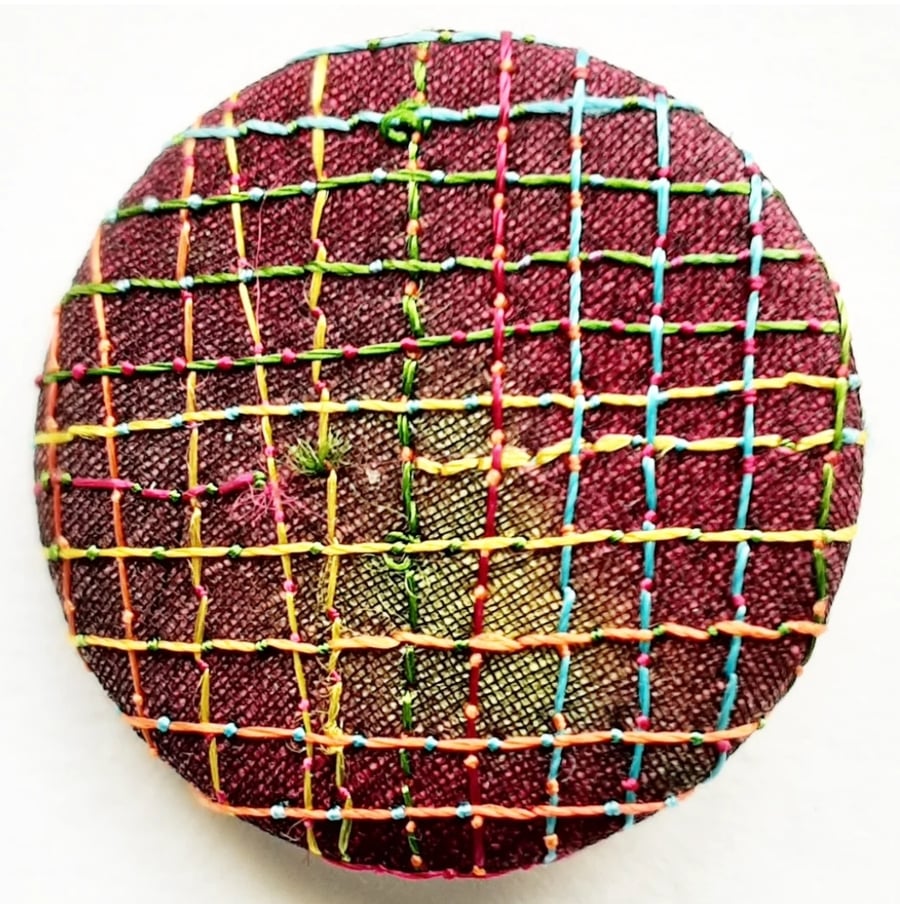 One Inch Badge Fabric Badge with Free Machine Embroidery 