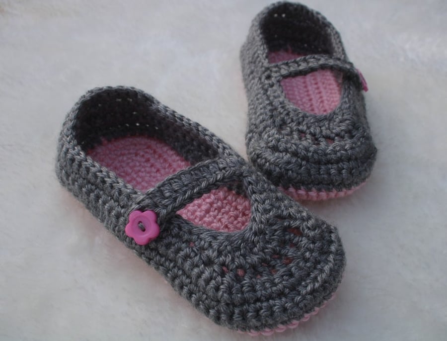 Girl Mary Jane Style Slippers - Grey and Pink - Sizes Toddler to Child 