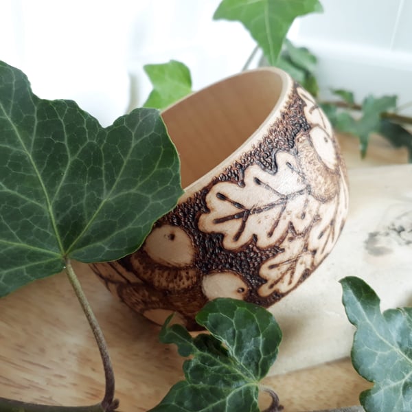 Pyrography acorn & oak leaf wooden bangle with burnt background