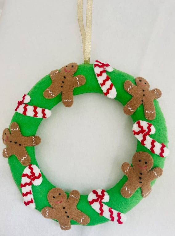 Christmas Felt Wreath - Gingerbread Men and Candycanes