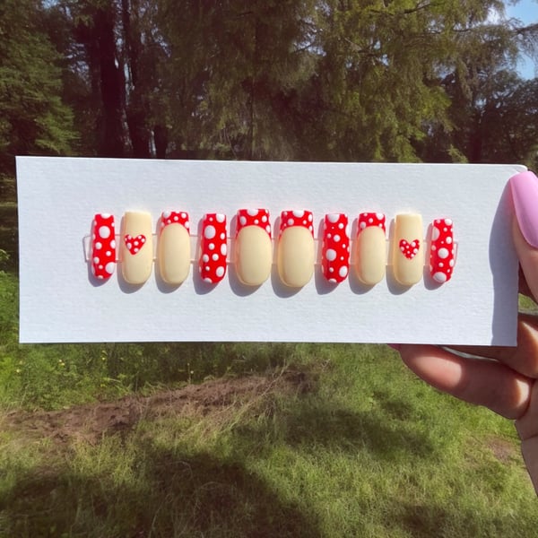 Custom press on nails - Red mushroom frenchies