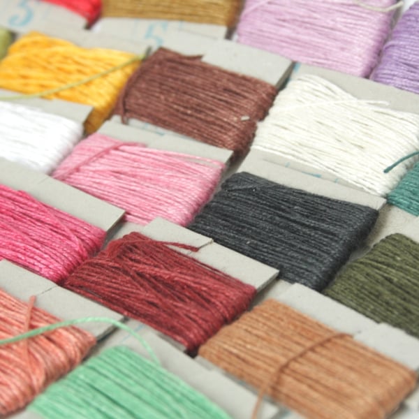 10m of Goldschild Line Thread, NeL 18-3, Londonderry thread