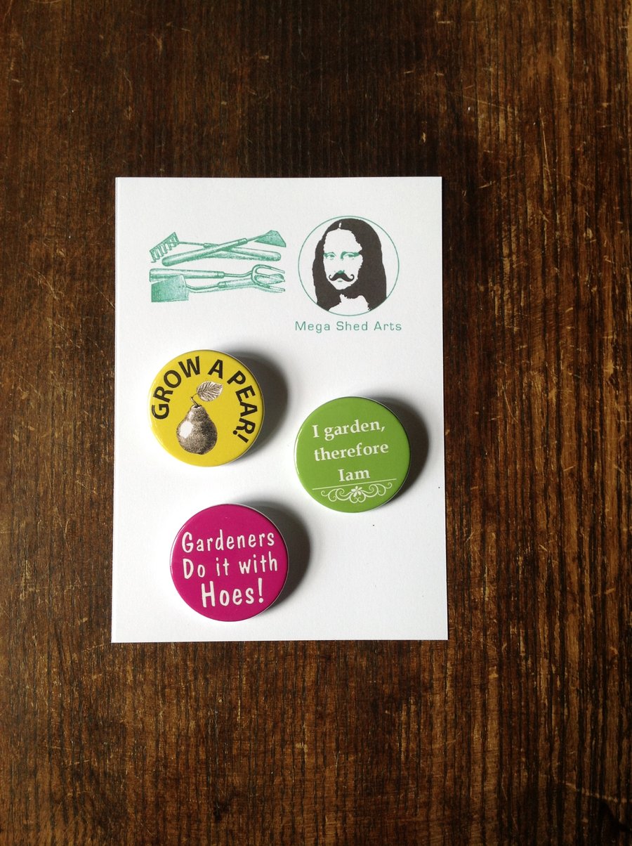 Funny Button Pin Badge for Gardeners, Presentation Card, Birthday Gift for Him, 