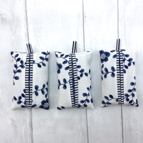  Navy and White Lined Pocket Tissue Holder with Pack of Tissues 