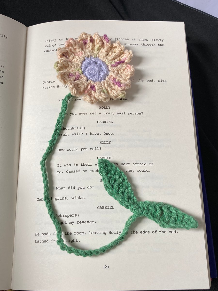 Crochet flower bookmark
