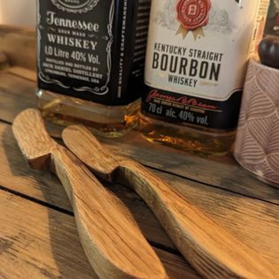 Whiskey Barrel Oak Soft Spreading Knife