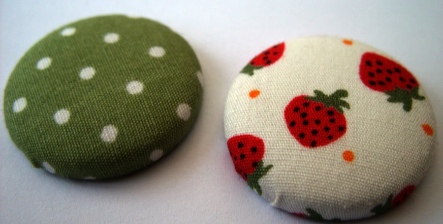 SALE - Strawberry & Spots Badge Set