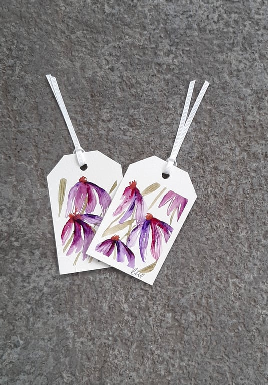 Gift Tags. Pack Of Two Luggage Style. Abstract Ragged Purple Flowers