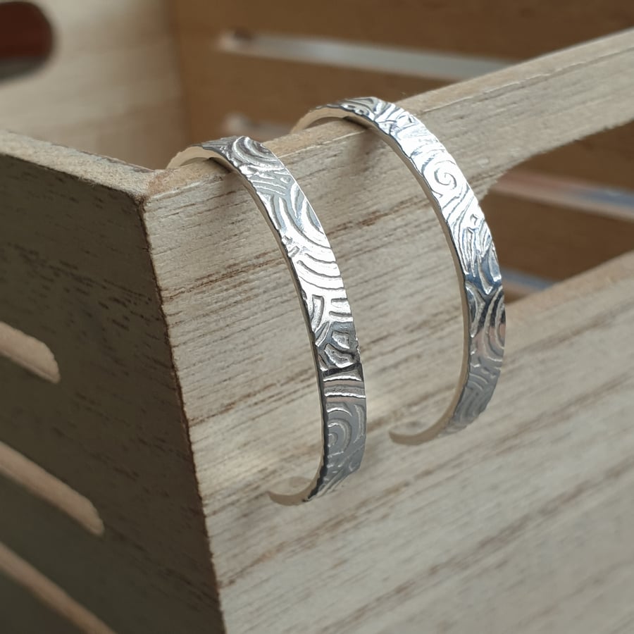 Sterling silver hoop earrings, Spiral pattern, Medium size hoops, Geometric
