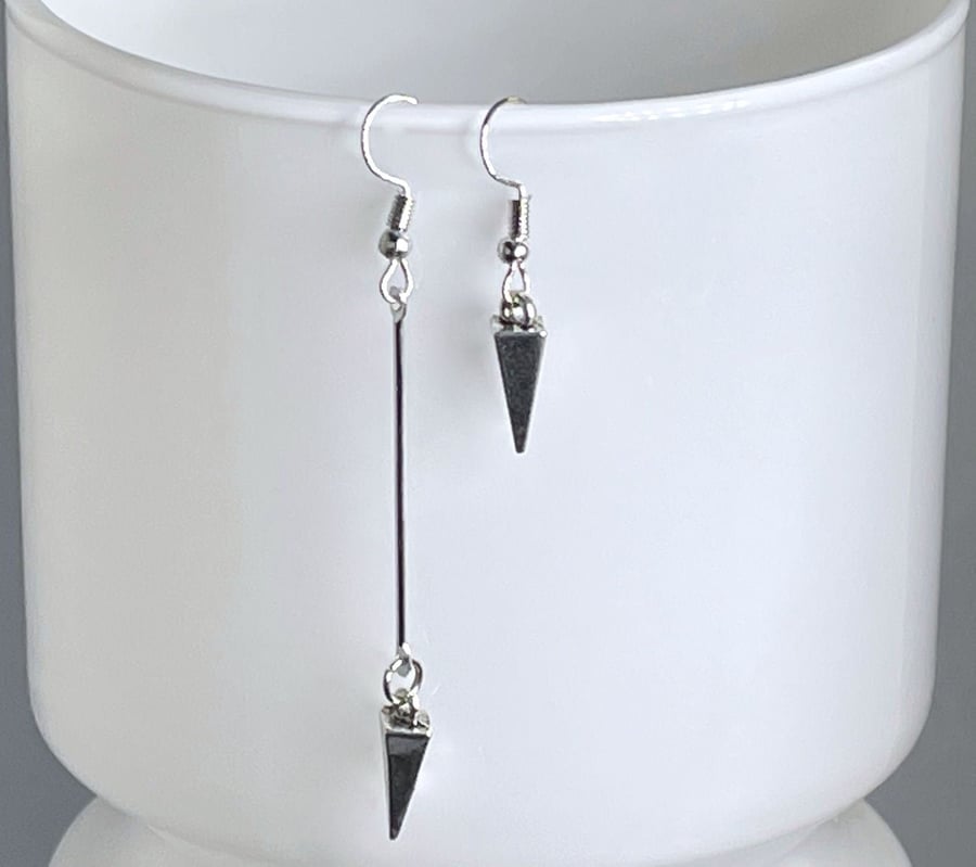 MISMATCHED SPIKE EARRINGS different lengths silver plated square 