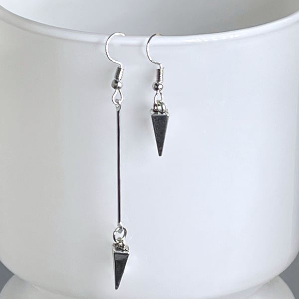 MISMATCHED SPIKE EARRINGS different lengths silver plated square 