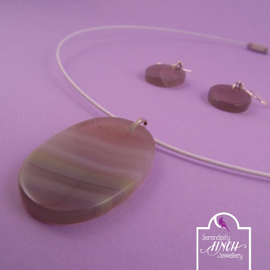 Oval White Striped Agate Necklace and Earrings Set