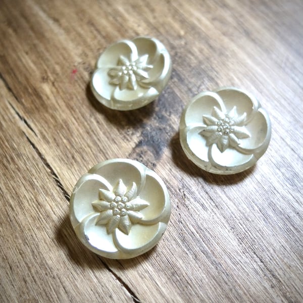 3 Vintage Pearly Glass Flower Buttons - 26mm