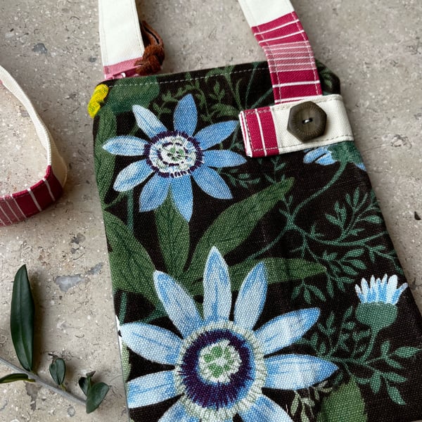 small shoulder bag vintage fabric passion flowers