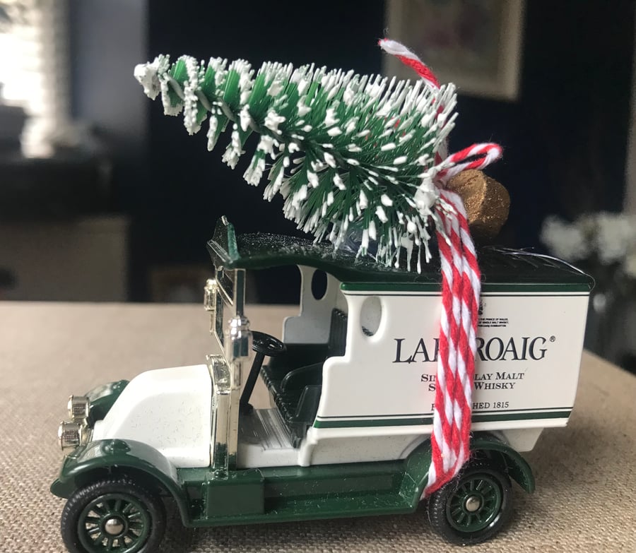 Vintage WHISKY- LAPHROAIG  die cast CHRISTMAS decoration