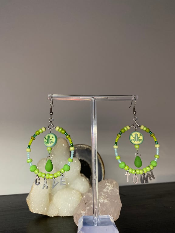 Cavetown - Frog Earrings 