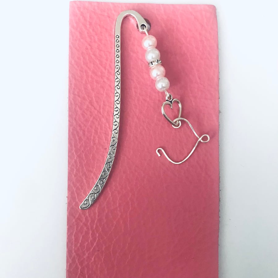 Personalised Bookmark, Glossy Glass Pearls & Letter Perfect as a gift 