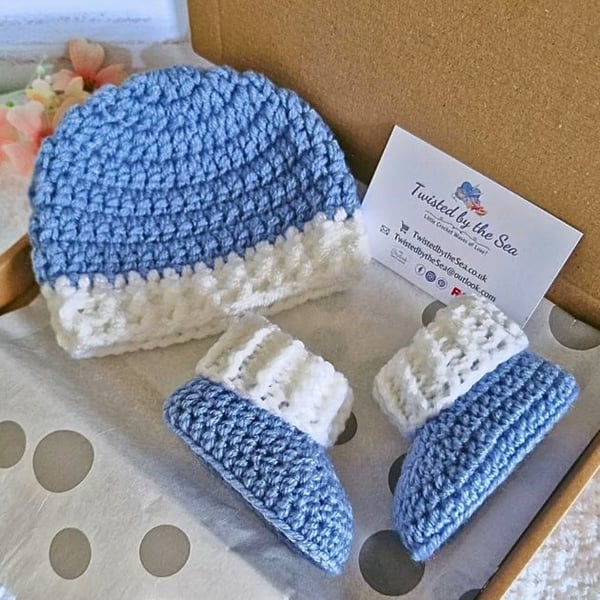 Crochet Baby Gift Set - Newborn Hat and Booties Set 