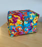 Bright Abstract Print Quilted Fabric Box Shape Washbag - Image 2