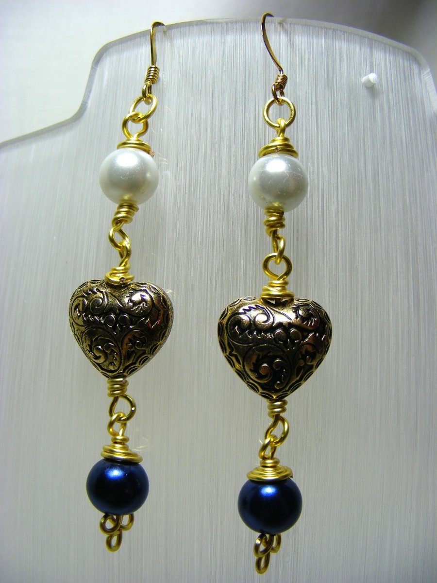 Pearl and Heart Dangling Earrings