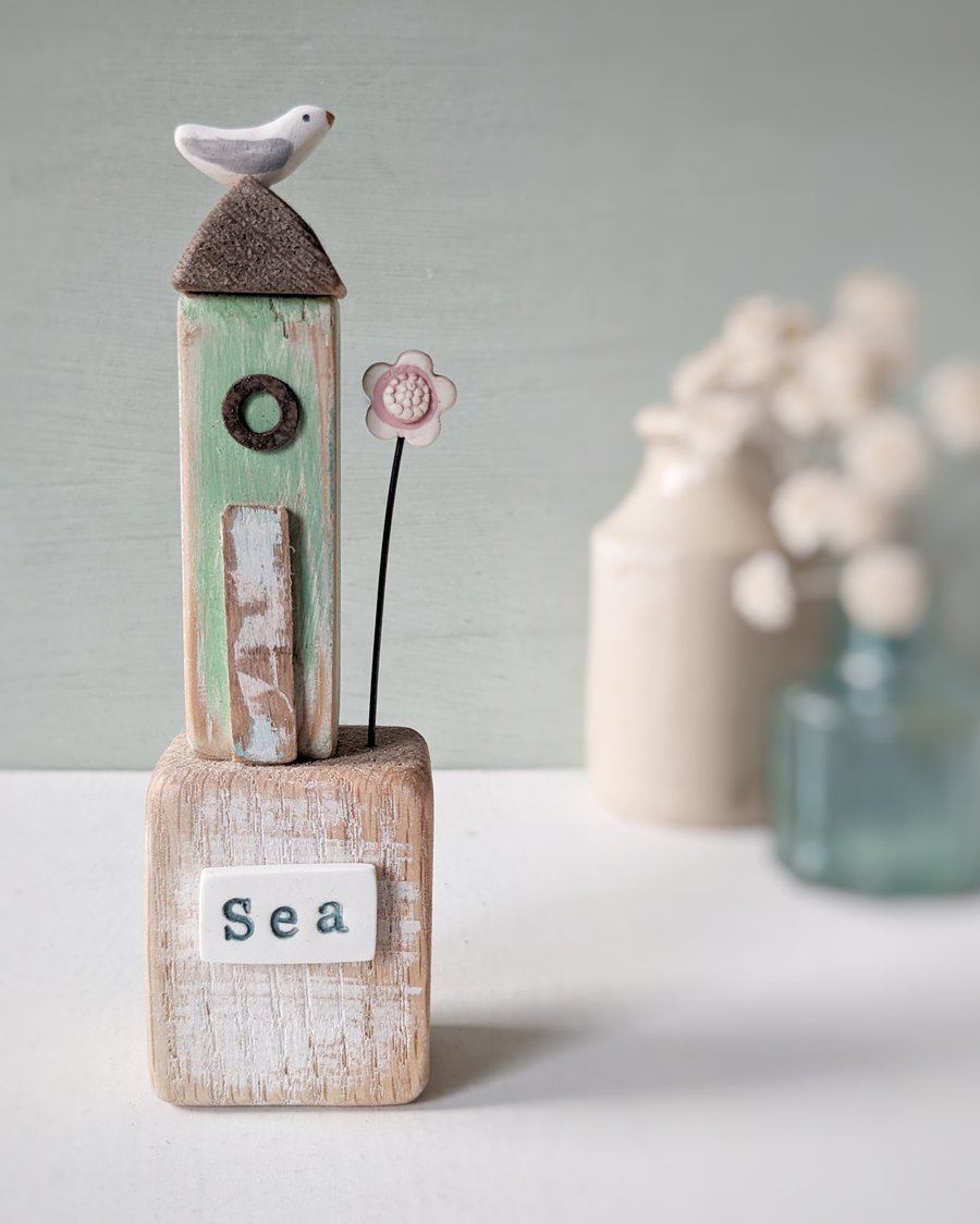Little Wooden Sea Hut with Clay Flower 'Sea'