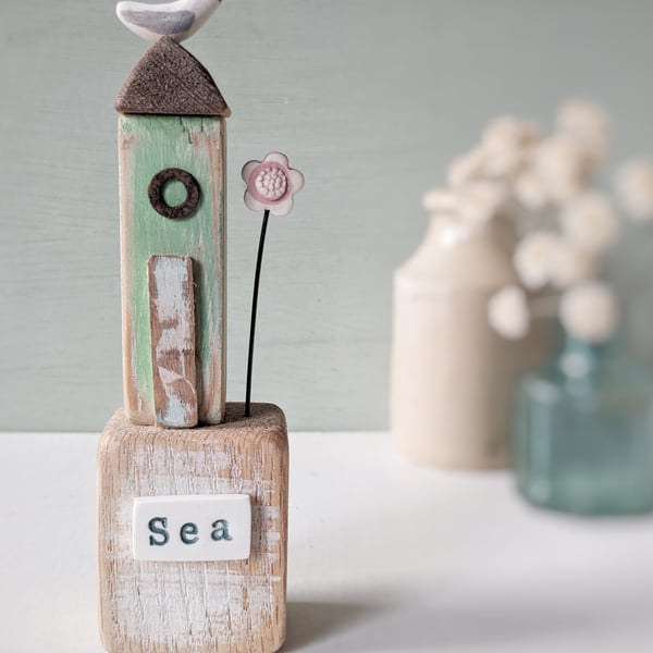 Little Wooden Sea Hut with Clay Flower 'Sea'