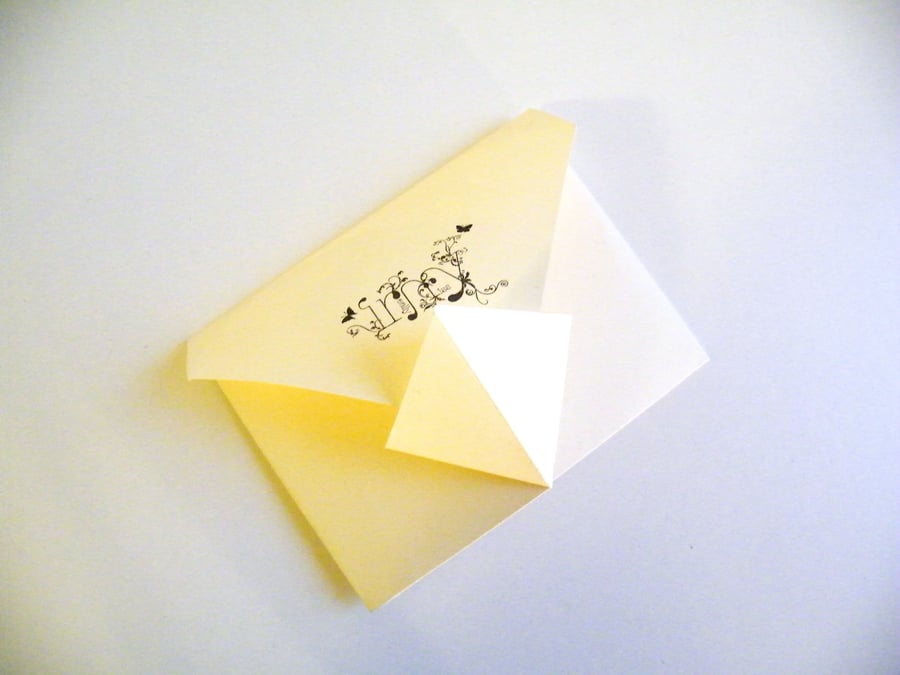 leather bracelet with turquoise cat eye cabochon