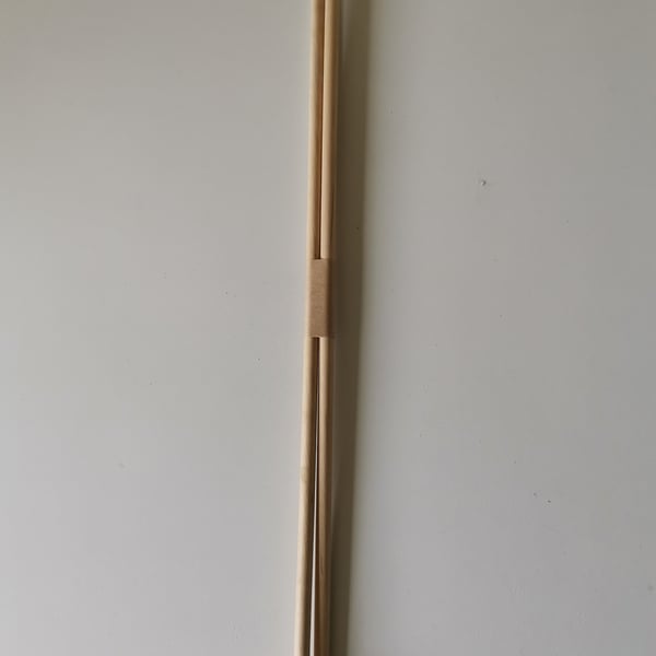 Pair of Wooden 7.5mm Knitting Needles, 35cm Long Knitting Needles