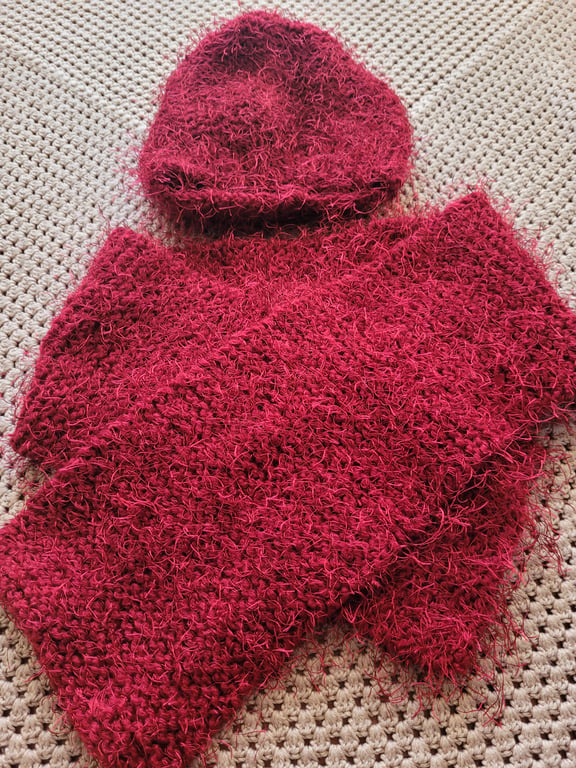 Scarf and hat. 