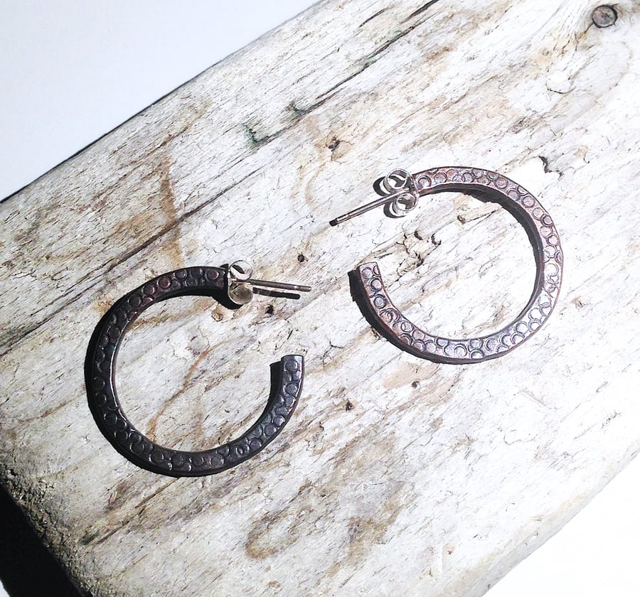 Antiqued Copper Hoop Earrings (ERCUSTHP4) - UK Free Post